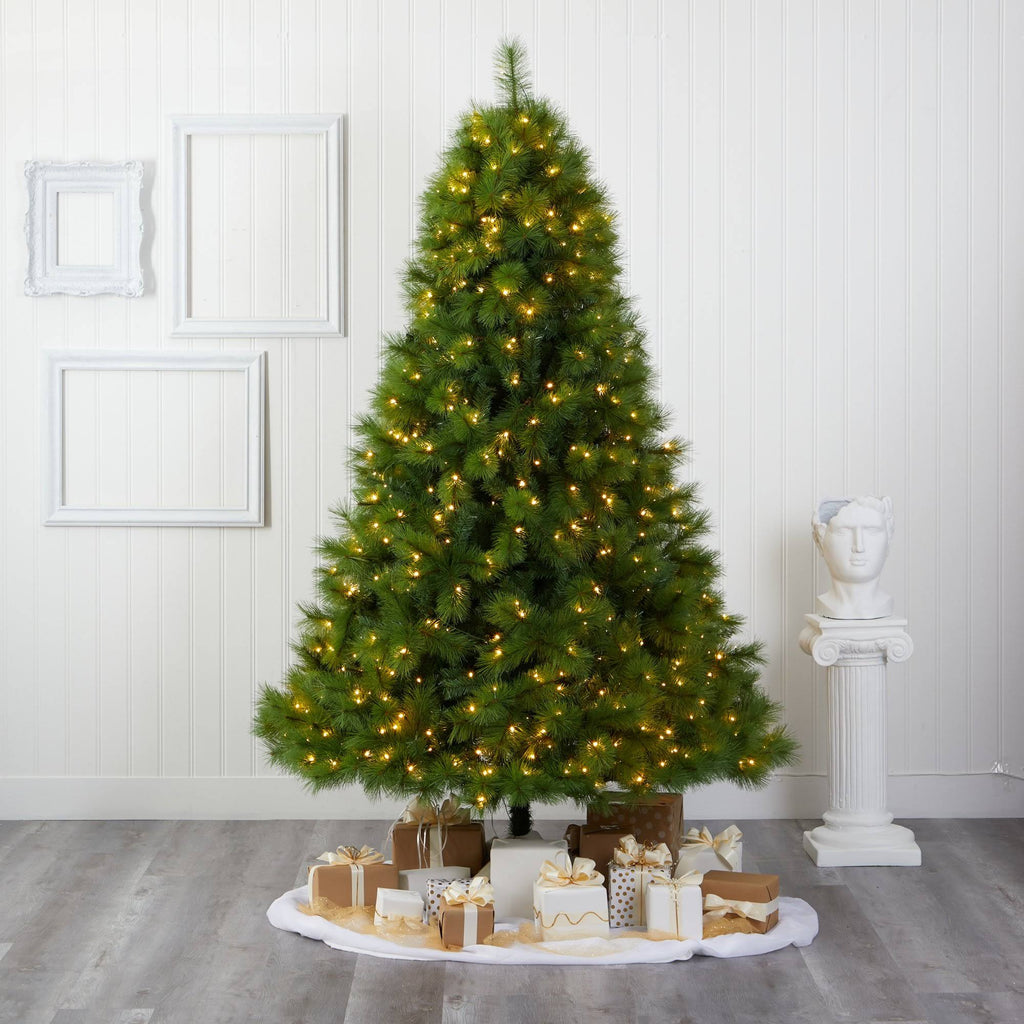 Green Artificial Christmas Tree with 600 Clear LED Lights D4816