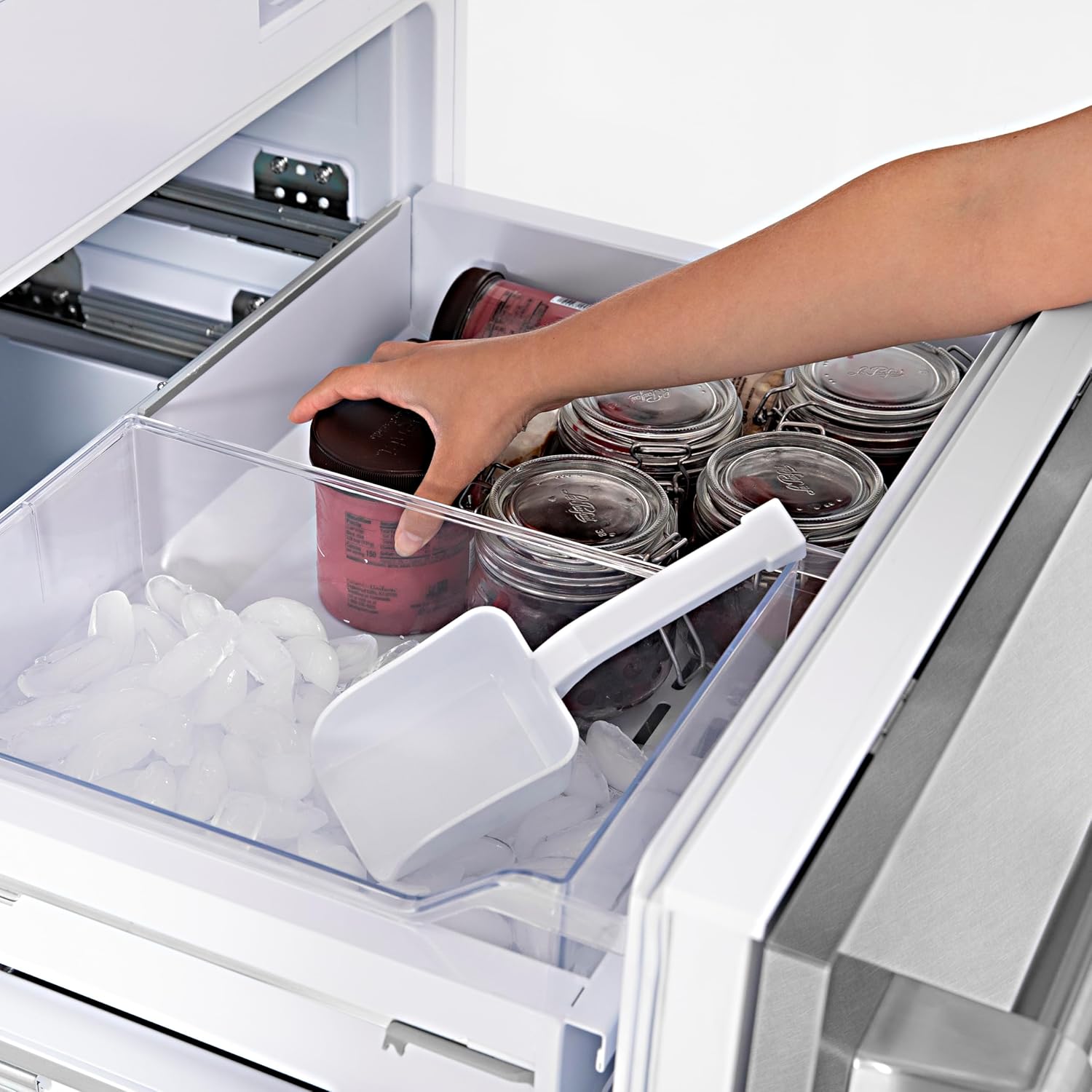 30" 16.1 cu. ft. Built-In 2-Door Bottom Freezer Refrigerator in Fingerprint Resistant Stainless Steel U842380