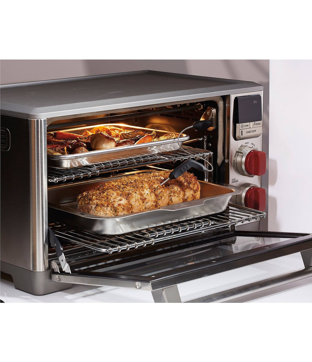 Countertop Oven with Red Knobs E979311