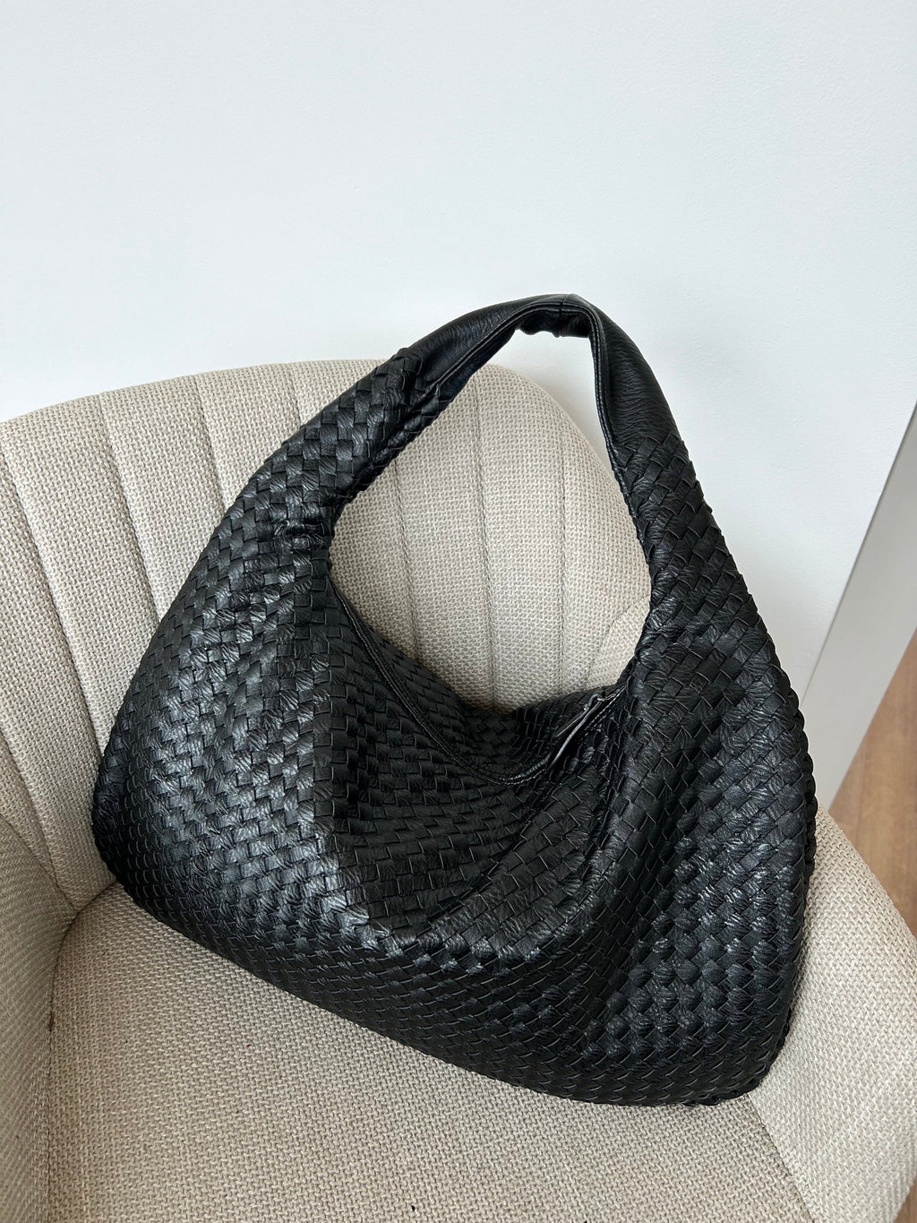 Ounamei Vintage Woven Vegan Leather Hobo Bag Large Shoulder Handbag for Women