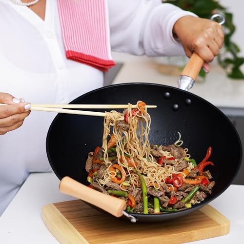 14-Inch Cast Iron Wok with Maple Handle S237590