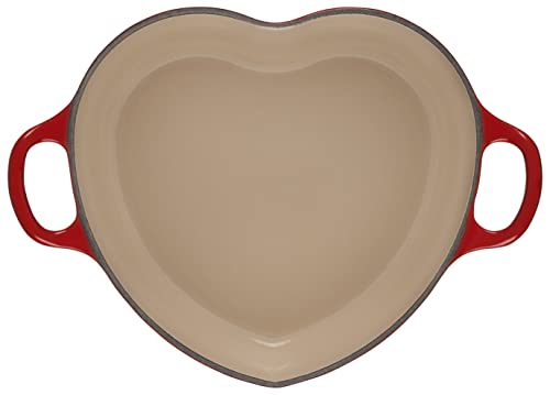 White Enameled Cast Iron 2 Quart Heart Cocotte Z978