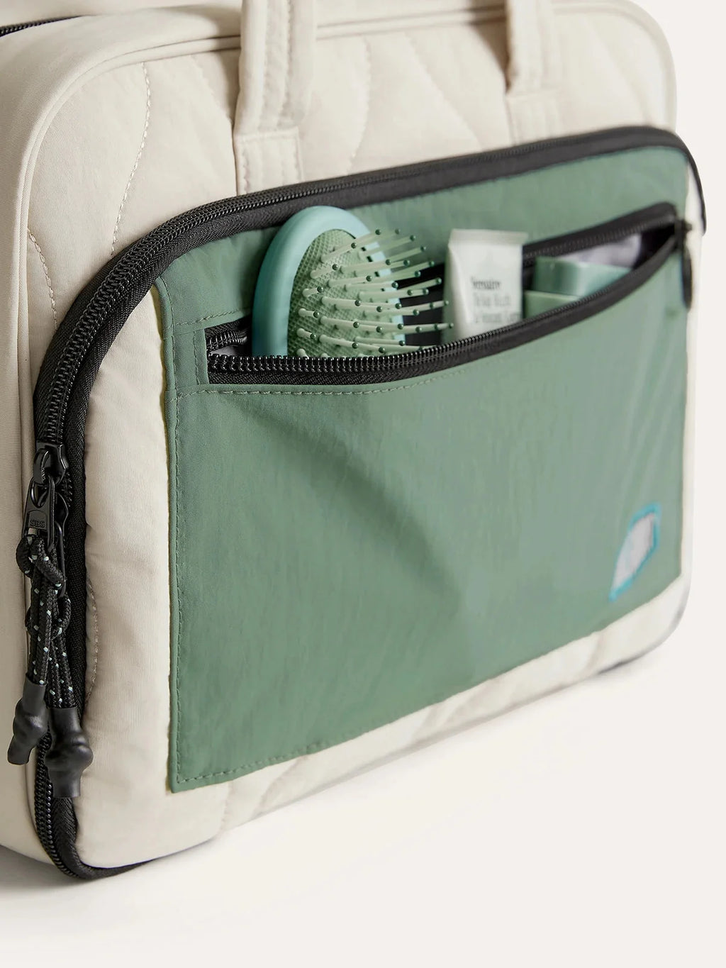 Paz Hanging Toiletry Bag
