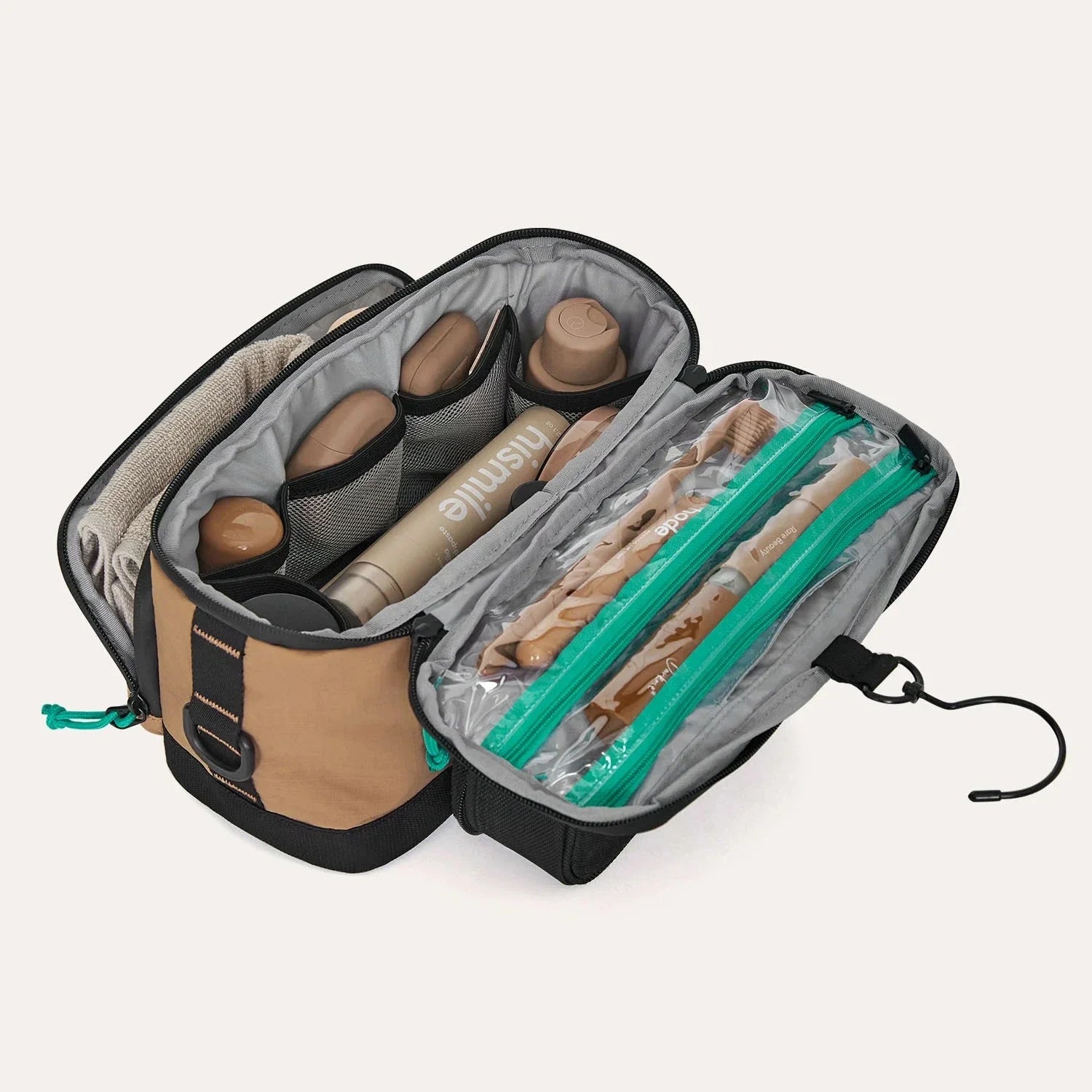 (FREE GIFT) Blast Toiletry Bag
