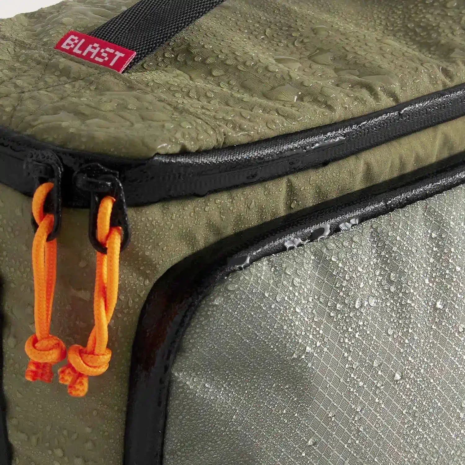 (FREE GIFT) Blast Toiletry Bag