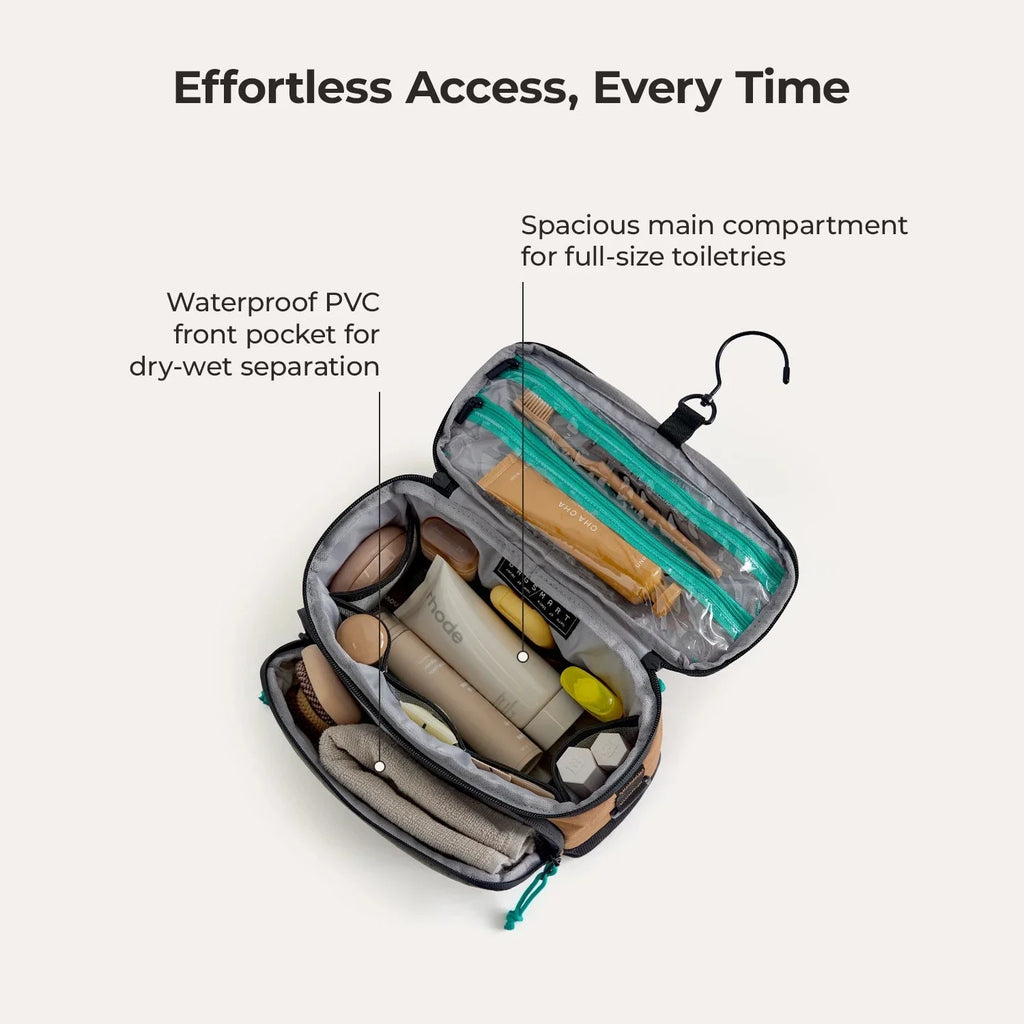 (FREE GIFT) Blast Toiletry Bag