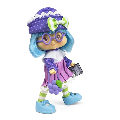Strawberry Shortcake 5.5-inch Poseable Sweet Scented Fashion Doll with 4 Surprise Reveal Accessories V329376