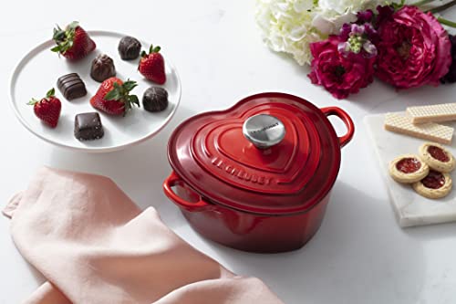 White Enameled Cast Iron 2 Quart Heart Cocotte Z978