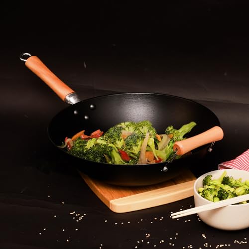 14-Inch Cast Iron Wok with Maple Handle S237590