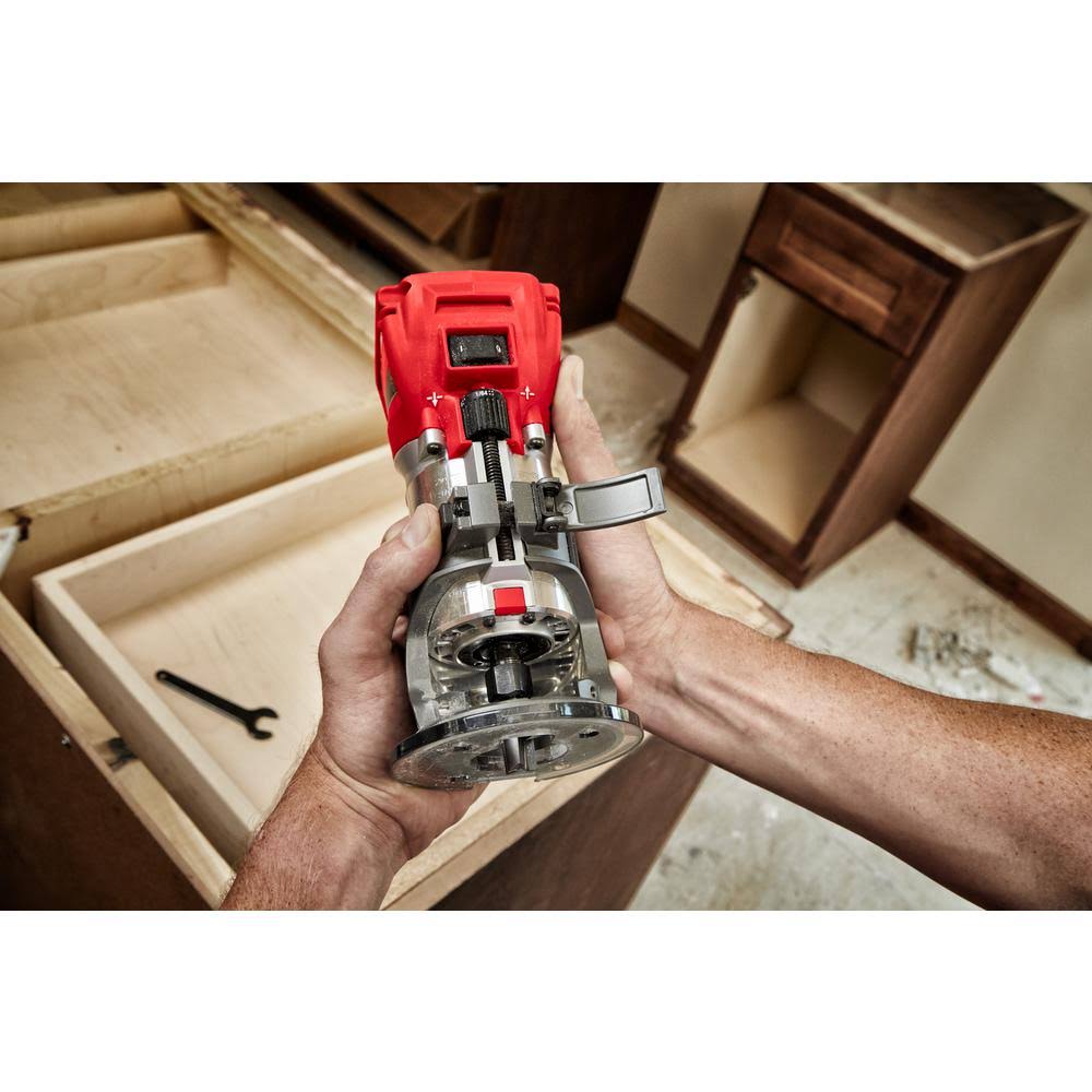 M18 Fuel 18-Volt Lithium-Ion Brushless Cordless Compact Router with Offset Base and Plunge Base L5511