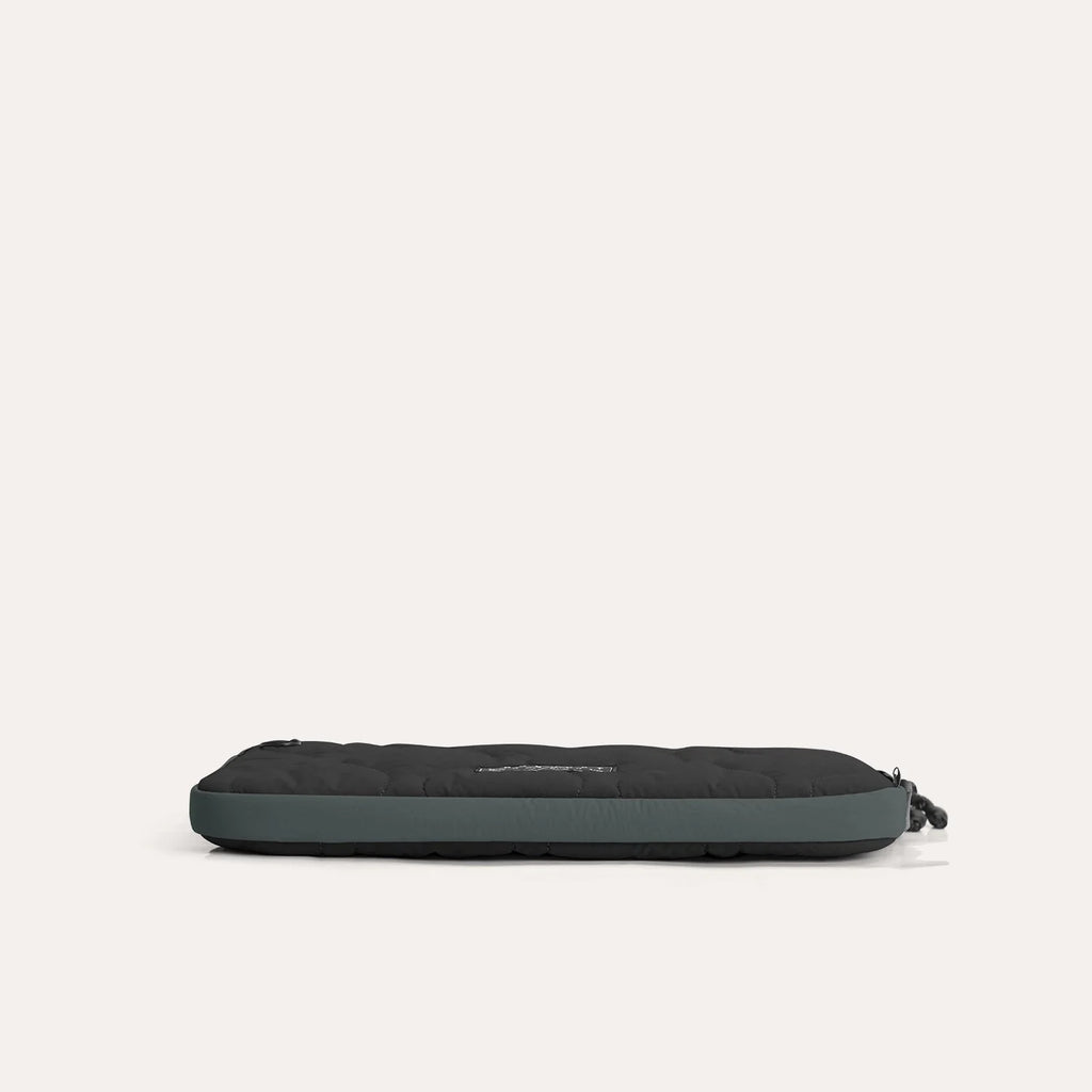 (FREE GIFT) Paz 14" Laptop Sleeve