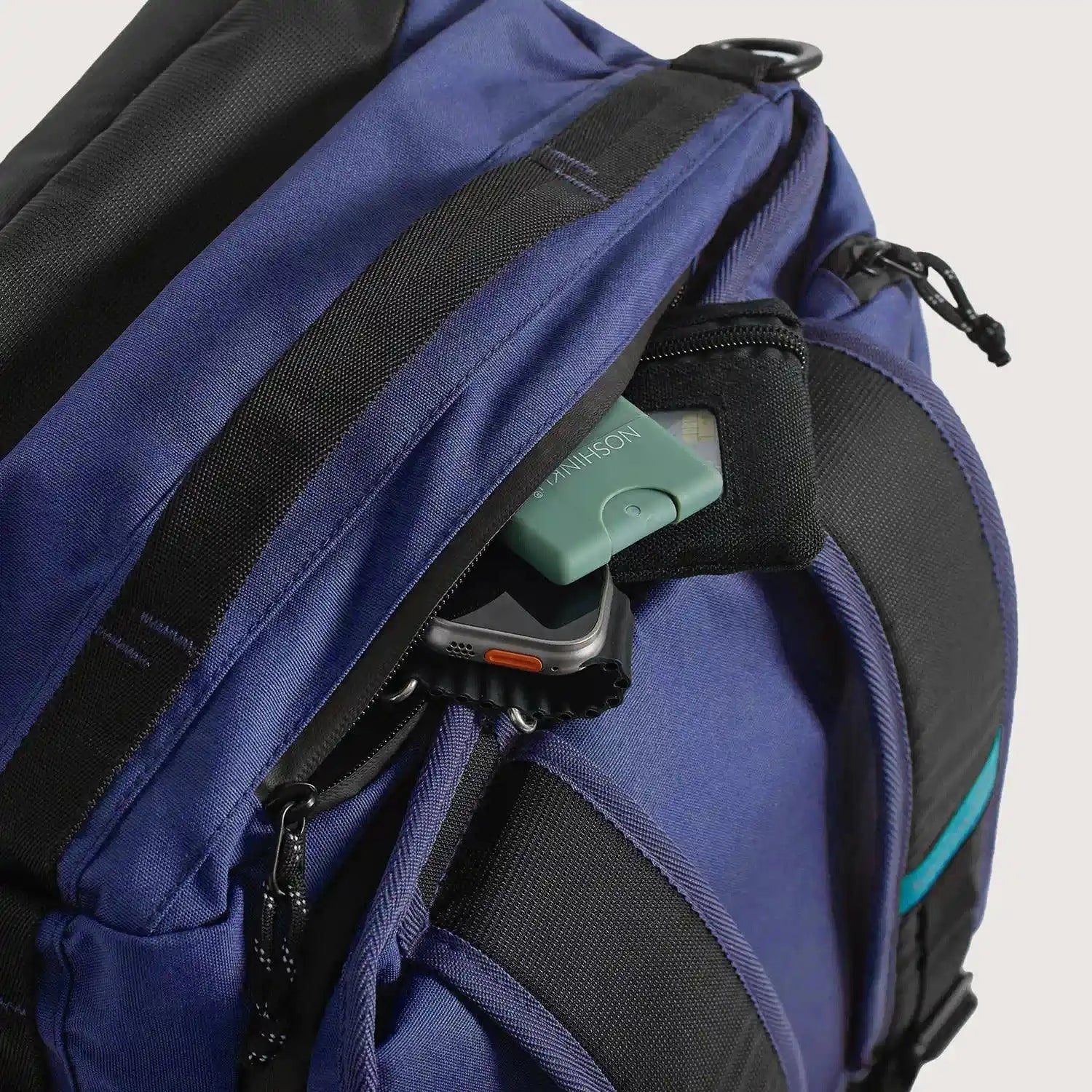 (FREE GIFT) Paz 43L Duffle Backpack