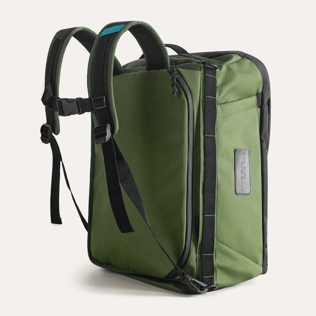 (FREE GIFT) Paz 43L Duffle Backpack