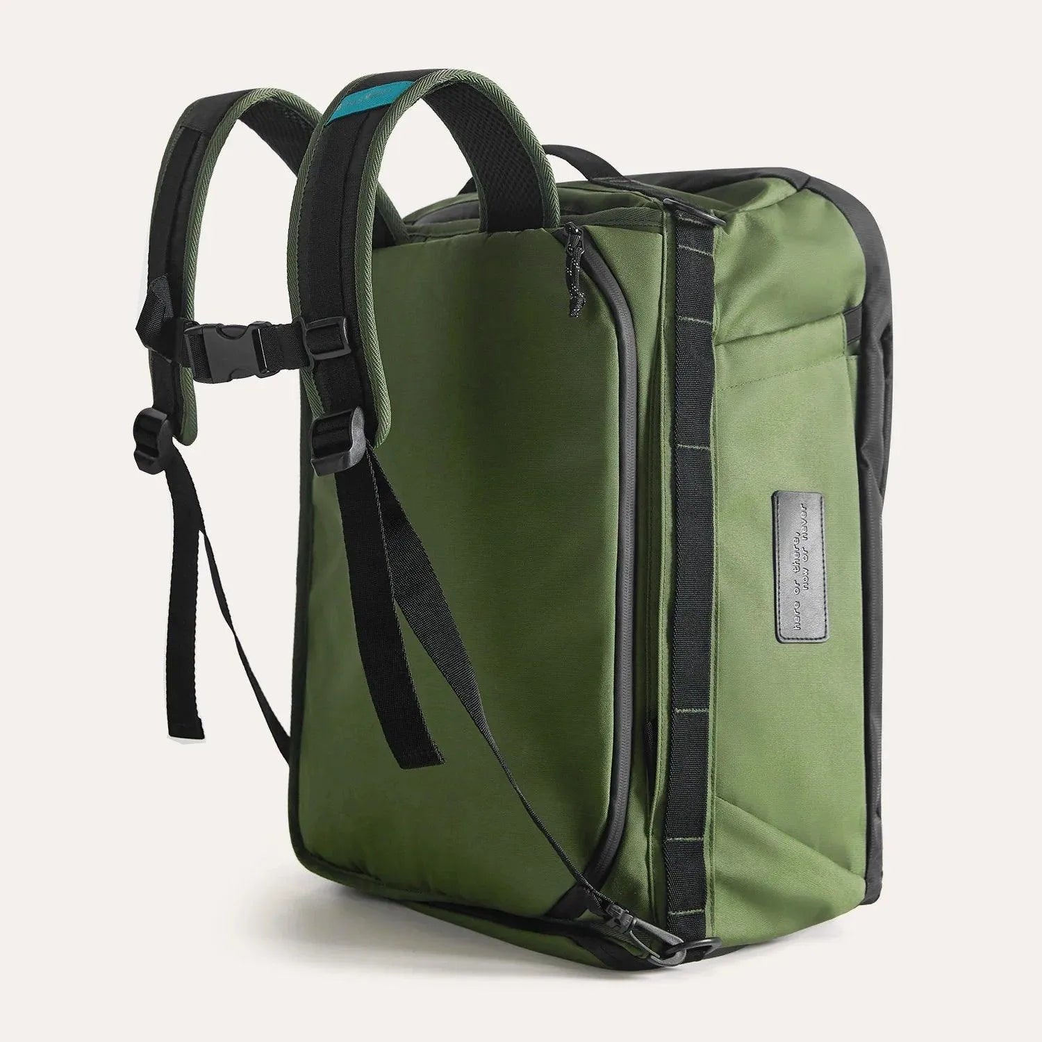 (FREE GIFT) Paz 43L Duffle Backpack