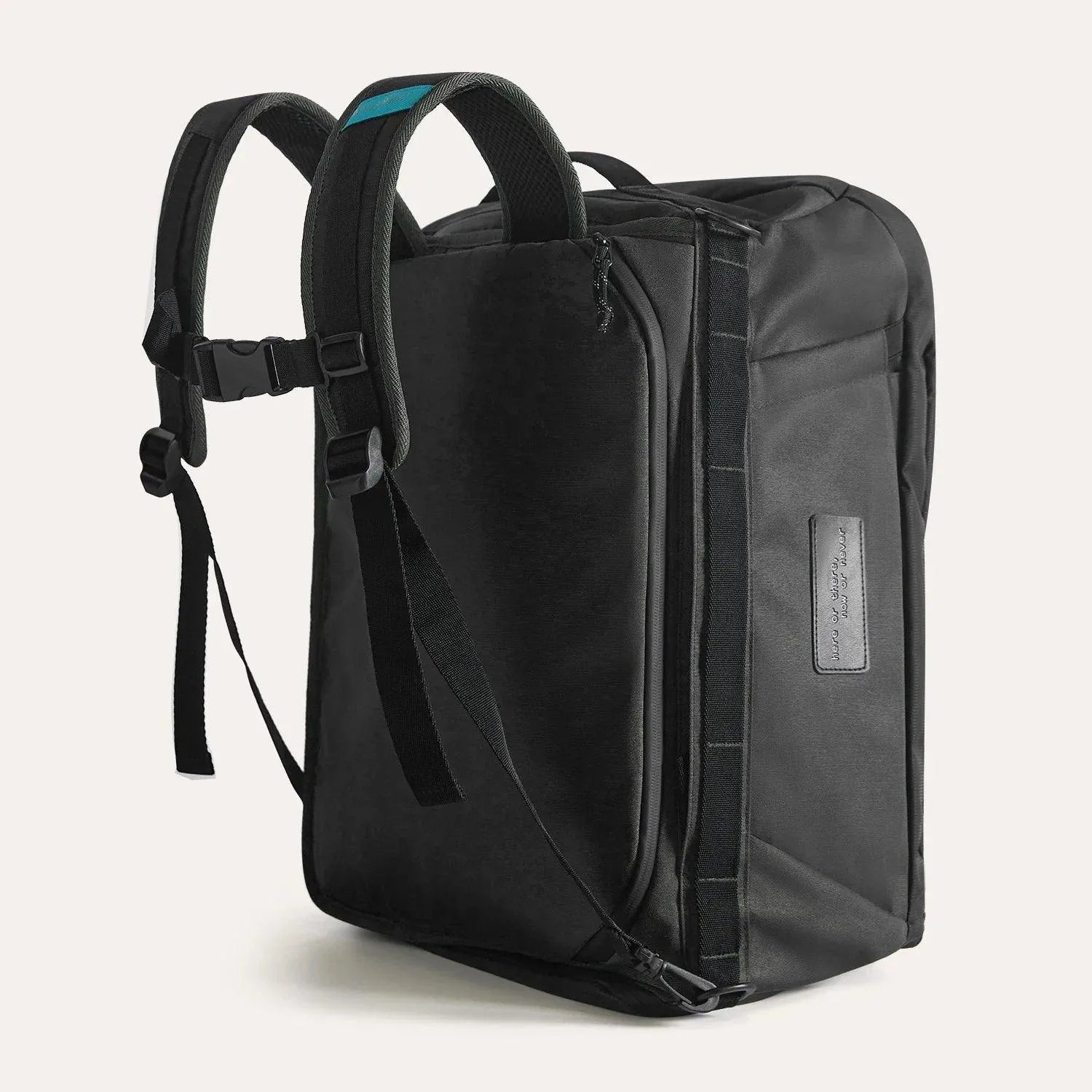 (FREE GIFT) Paz 43L Duffle Backpack