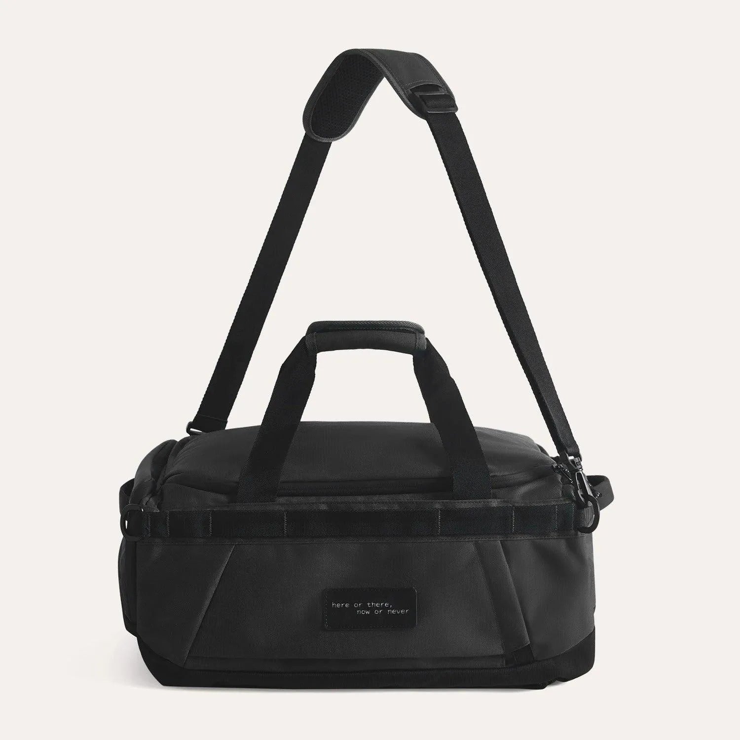 (FREE GIFT) Paz 43L Duffle Backpack