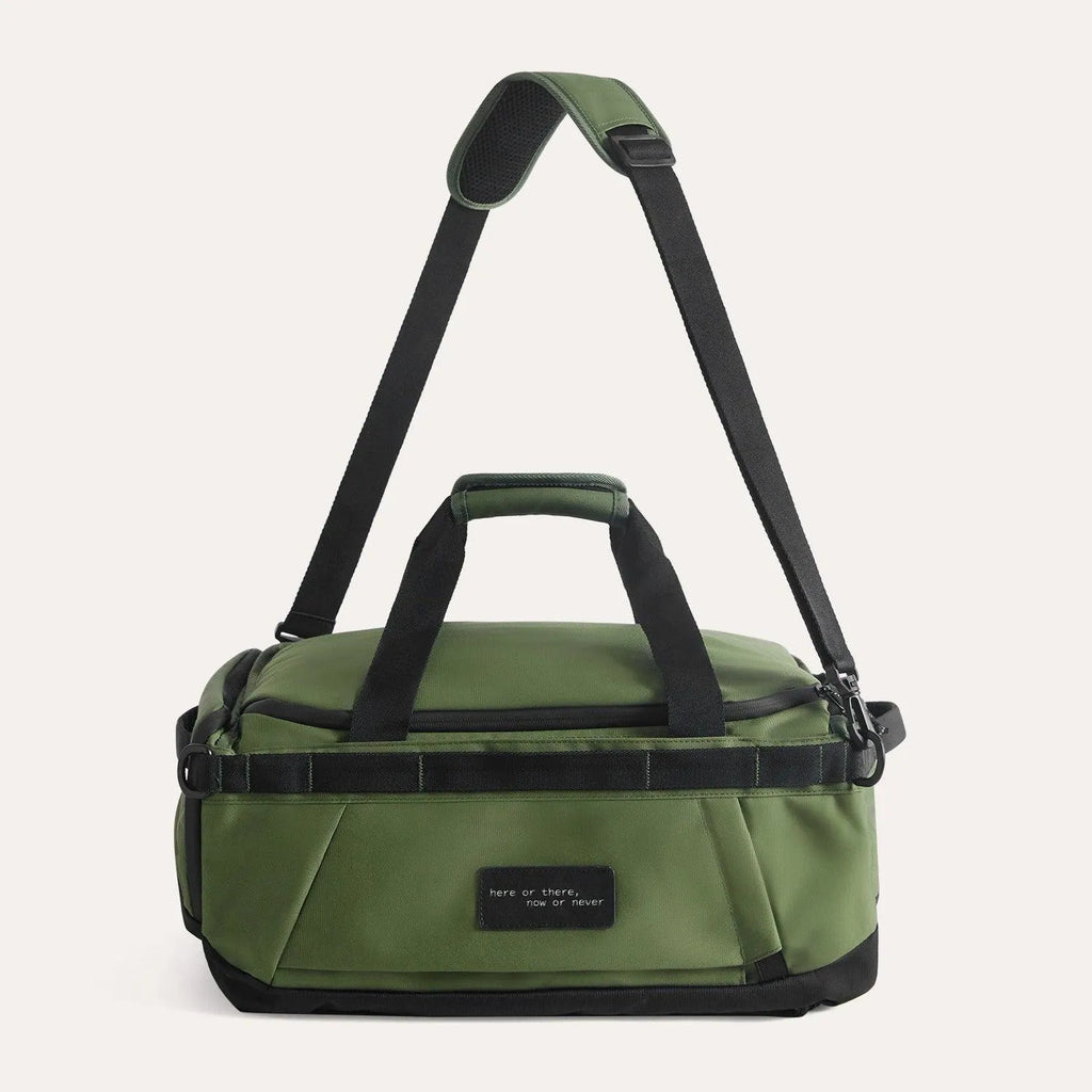 (FREE GIFT) Paz 43L Duffle Backpack