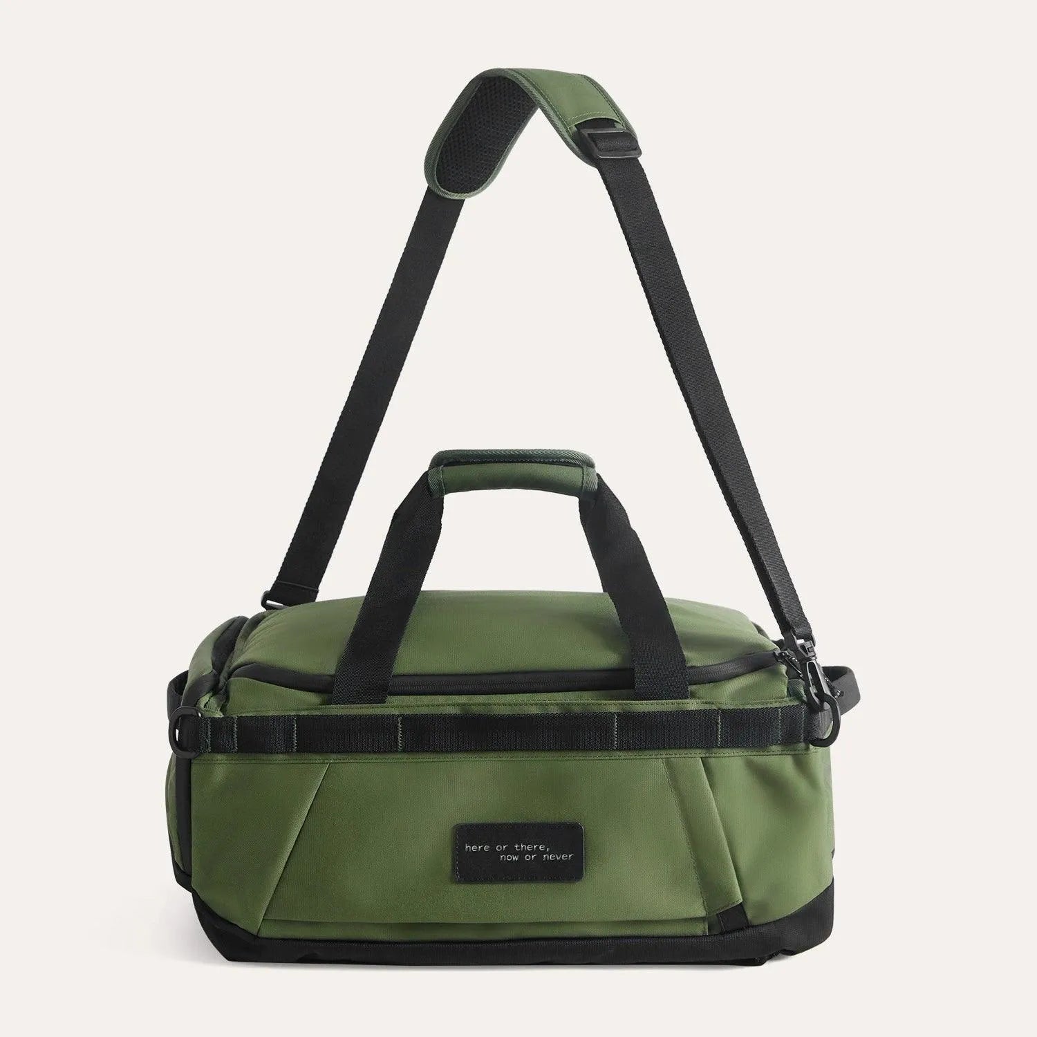 (FREE GIFT) Paz 43L Duffle Backpack