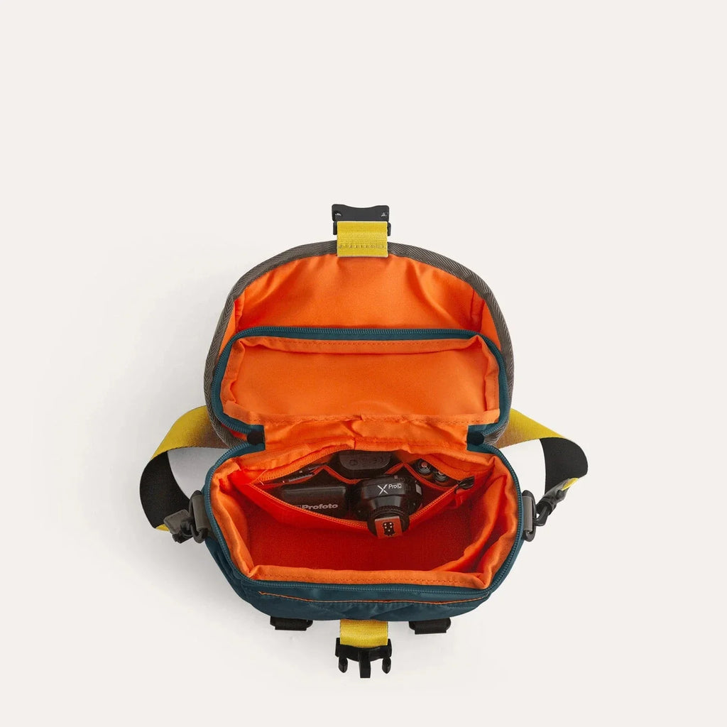 Paz 4L Camera Sling