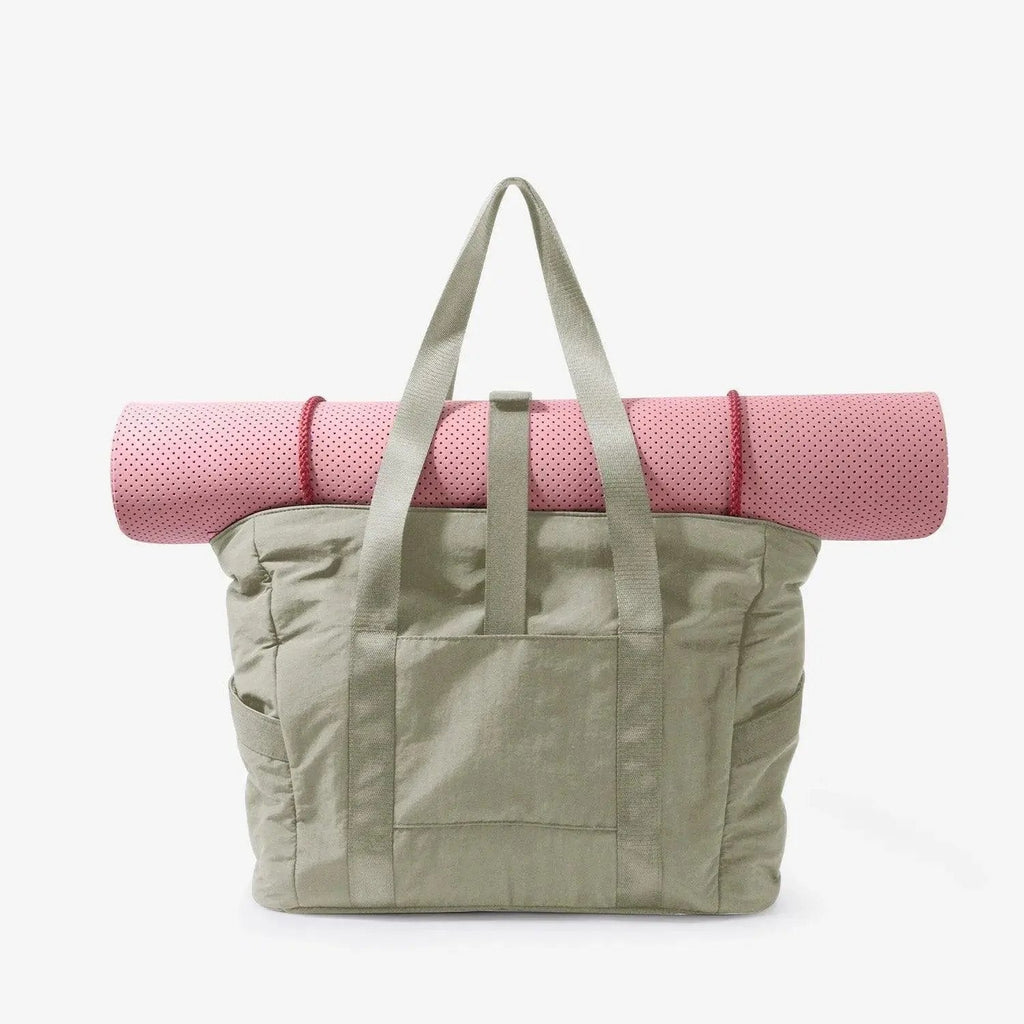(FREE GIFT) Zoraesque 18L-20L Tote
