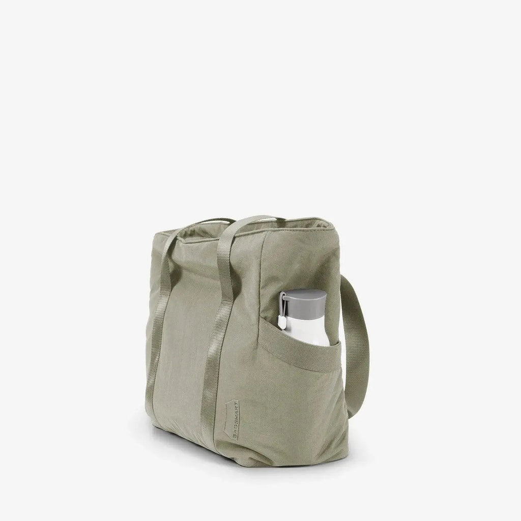 (FREE GIFT) Zoraesque 18L-20L Tote